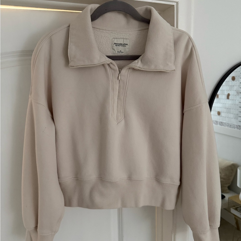 Abercrombie and Fitch Women's Quarter-Zip Sweatshirt